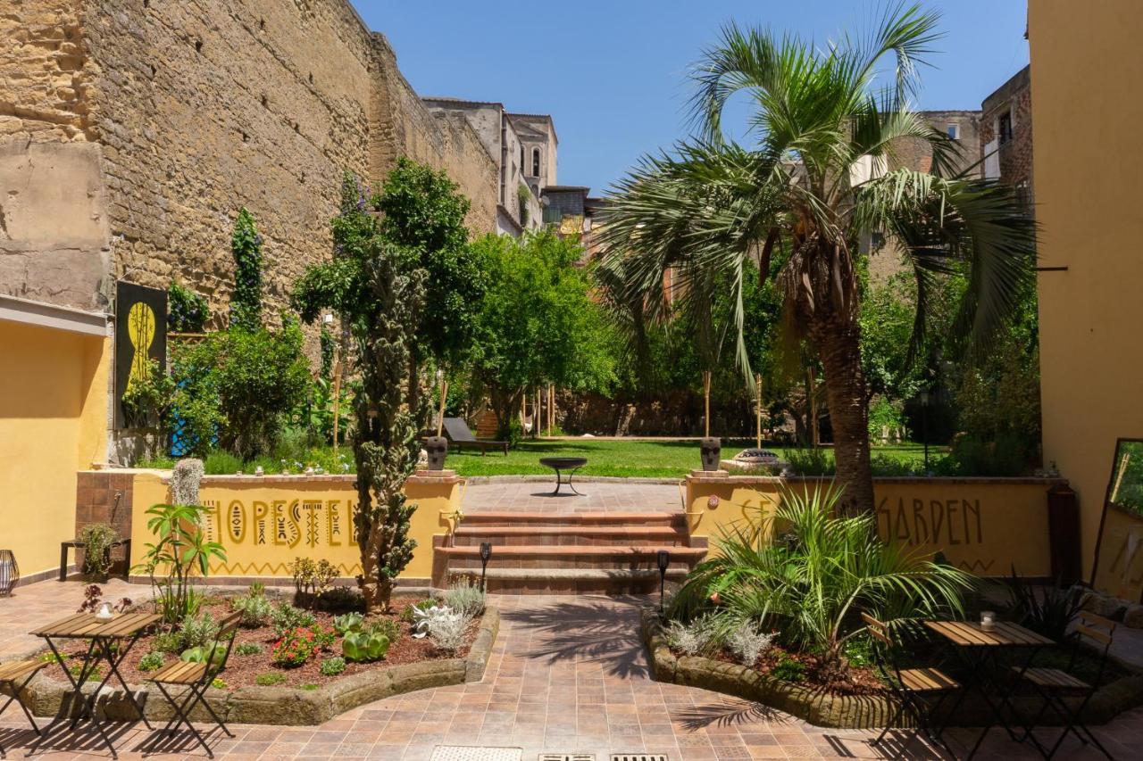 Hostel Hopestel Secret Garden